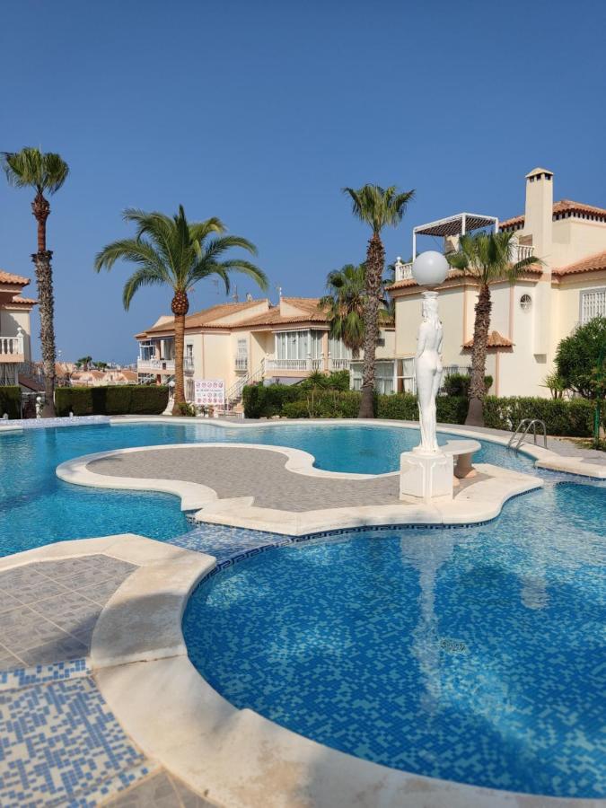 Confortable Apartamento Con Vistas Al Mar Torrevieja Buitenkant foto